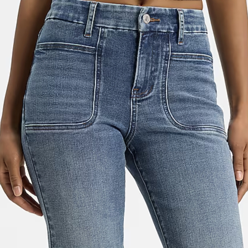 NWT Womens Flex Express Flare Jeans Patch Pocket.